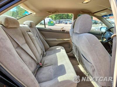 Zdjęcie 10 z 12 samochodu: 2004 TOYOTA CAMRY LE VIN:4T1BE32K94U320471 - miniatura