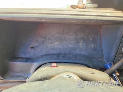 Zdjęcie 9 z 12 samochodu: 1997 CHEVROLET GMT-400 C1500 VIN:1GCEC14M8VZ228296 - miniatura