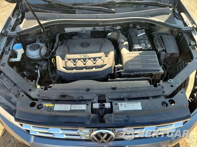 Zdjęcie 11 z 13 samochodu: 2018 VOLKSWAGEN TIGUAN SE VIN:3VV2B7AX9JM169957 - miniatura