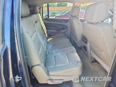 Zdjęcie 11 z 13 samochodu: 2018 CHEVROLET SUBURBAN K1500 LT VIN:1GNSKHKC4JR396852 - miniatura