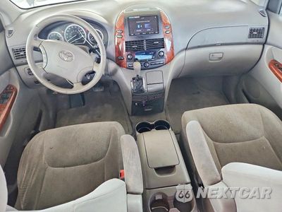 Zdjęcie 8 z 12 samochodu: 2004 TOYOTA SIENNA XLE 7 PASSENGER VIN:5TDZA22C44S043007 - miniatura