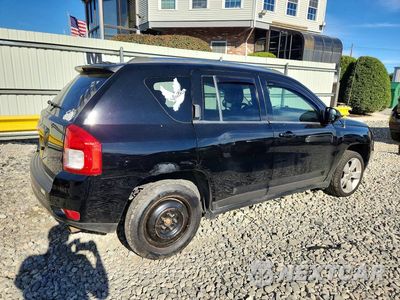 Trzecie zdjęcie samochodu z tyłu: 2012 JEEP COMPASS SPORT VIN:1C4NJDBB7CD517821 - miniatura
