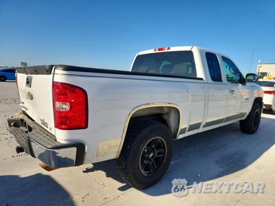 Trzecie zdjęcie samochodu z tyłu: 2011 CHEVROLET SILVERADO C1500 LT VIN:1GCRCSE08BZ355371 - miniatura