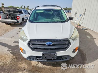 Piąte zdjęcie samochodu w środku: 2017 FORD ESCAPE S VIN:1FMCU0F79HUA69288 - miniatura