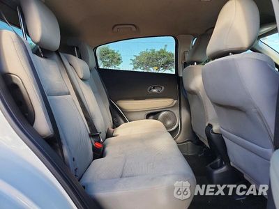Zdjęcie 11 z 13 samochodu: 2020 HONDA HR-V LX VIN:3CZRU5H30LM706517 - miniatura