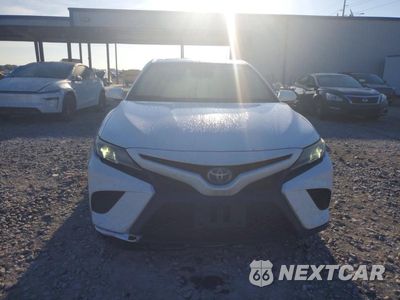 Piąte zdjęcie samochodu w środku: 2019 TOYOTA CAMRY HYBRID SE VIN:4T1B21HK2KU012561 - miniatura