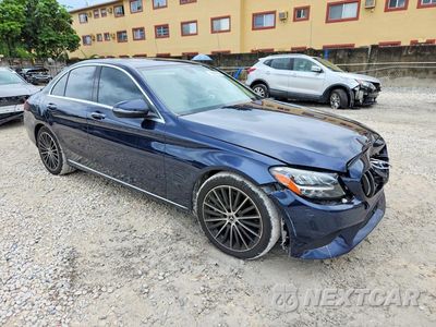 Czwarte zdjęcie samochodu z boku: 2021 MERCEDES-BENZ C 300 VIN:W1KWF8DBXMR644311 - miniatura