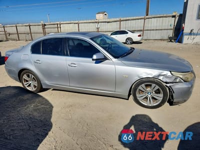 Czwarte zdjęcie samochodu z boku: 2010 BMW 528 I VIN:WBANU5C52AC441723 - miniatura