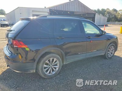 Trzecie zdjęcie samochodu z tyłu: 2020 VOLKSWAGEN TIGUAN S VIN:3VV1B7AX4LM132121 - miniatura