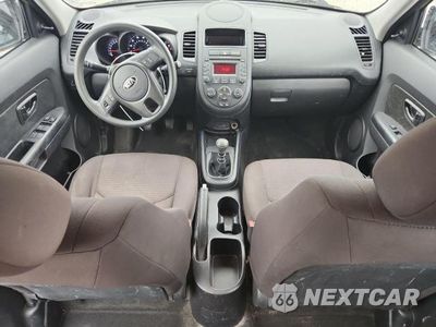 Zdjęcie 8 z 12 samochodu: 2013 KIA SOUL BASE VIN:KNDJT2A53D7528114 - miniatura
