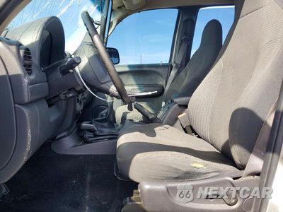 Zdjęcie 7 z 13 samochodu: 2003 JEEP LIBERTY SPORT VIN:1J4GL48K33W537511 - miniatura