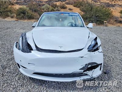 Piąte zdjęcie samochodu w środku: 2024 TESLA MODEL Y VIN:7SAYGDEF0RA279595 - miniatura