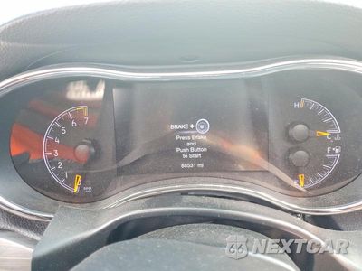 Zdjęcie 9 z 13 samochodu: 2021 JEEP GRAND CHEROKEE LAREDO VIN:1C4RJFAG6MC707854 - miniatura