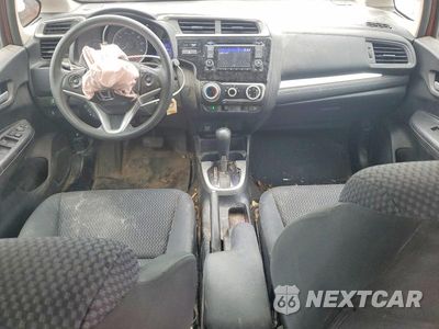 Zdjęcie 8 z 12 samochodu: 2018 HONDA FIT LX VIN:3HGGK5H4XJM713971 - miniatura