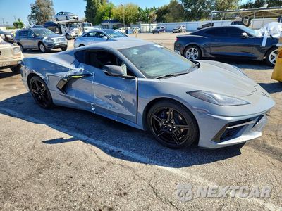 Czwarte zdjęcie samochodu z boku: 2025 CHEVROLET CORVETTE STINGRAY 1LT VIN:1G1YA2D4XS5109332 - miniatura