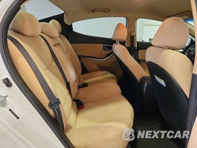 Zdjęcie 10 z 13 samochodu: 2013 HYUNDAI ELANTRA GLS VIN:5NPDH4AE7DH394388 - miniatura