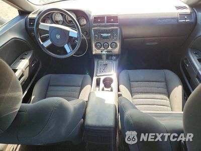 Zdjęcie 8 z 12 samochodu: 2010 DODGE CHALLENGER SE VIN:2B3CJ4DV8AH323623 - miniatura