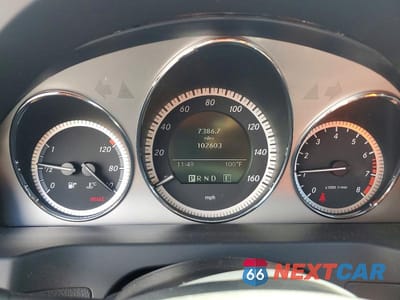 Zdjęcie 9 z 13 samochodu: 2011 MERCEDES-BENZ C 300 4MATIC VIN:WDDGF8BB8BR165227 - miniatura