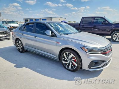 Czwarte zdjęcie samochodu z boku: 2021 VOLKSWAGEN JETTA GLI VIN:3VW6T7BU0MM004219 - miniatura