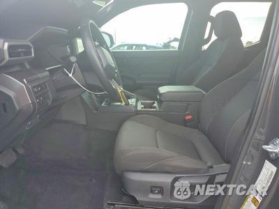 Zdjęcie 7 z 12 samochodu: 2025 TOYOTA TACOMA SR5 VIN:3TMKB5FNXSM038533 - miniatura