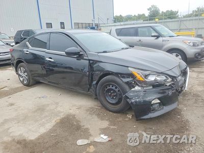 Czwarte zdjęcie samochodu z boku: 2019 NISSAN ALTIMA S VIN:1N4BL4BW0KC164008 - miniatura