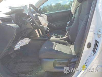 Zdjęcie 7 z 13 samochodu: 2024 TOYOTA COROLLA CROSS LE VIN:7MUBAAAG8RV092675 - miniatura