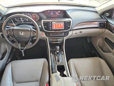 Zdjęcie 8 z 12 samochodu: 2016 HONDA ACCORD EXL VIN:1HGCR2F81GA164312 - miniatura