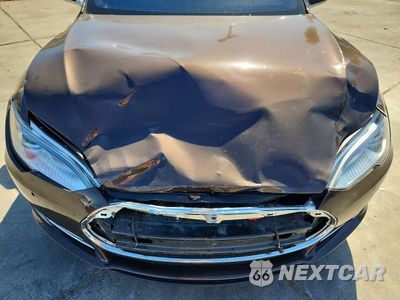 Zdjęcie 11 z 13 samochodu: 2014 TESLA MODEL S VIN:5YJSA1H17EFP35026 - miniatura