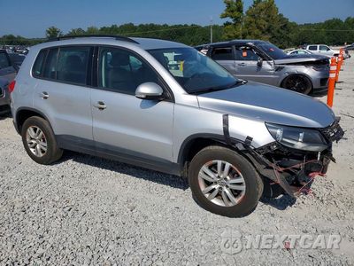 Czwarte zdjęcie samochodu z boku: 2016 VOLKSWAGEN TIGUAN S VIN:WVGBV7AX6GW579304 - miniatura