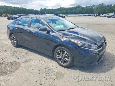 Czwarte zdjęcie samochodu z boku: 2024 KIA FORTE LXS VIN:3KPF24ADXRE840238 - miniatura