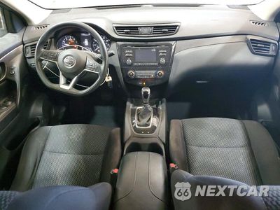 Zdjęcie 8 z 14 samochodu: 2017 NISSAN ROGUE SPORT S VIN:JN1BJ1CR0HW132905 - miniatura