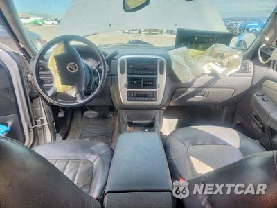 Zdjęcie 8 z 14 samochodu: 2004 MERCURY MOUNTAINEER VIN:4M2DU86W84ZJ30796 - miniatura