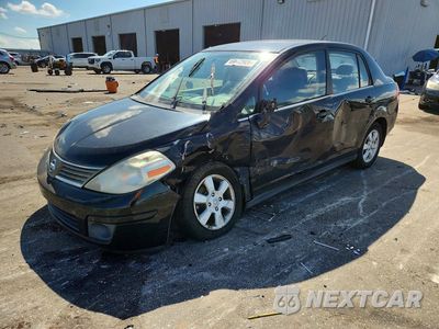 2007 NISSAN VERSA 1.8 S 3N1BC11E17L401248 - główne zdjęcie licytacji z USA - miniatura