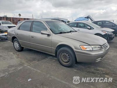 Czwarte zdjęcie samochodu z boku: 1997 TOYOTA CAMRY LE VIN:JT2BG22K4V0033369 - miniatura