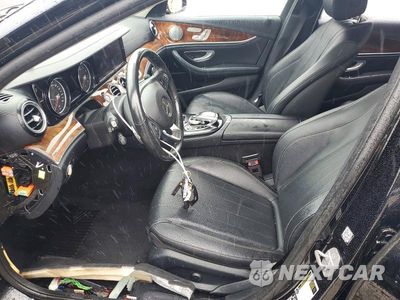 Zdjęcie 7 z 13 samochodu: 2018 MERCEDES-BENZ E 300 4MATIC VIN:WDDZF4KB9JA441090 - miniatura