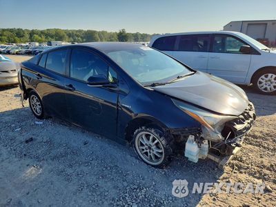 Czwarte zdjęcie samochodu z boku: 2017 TOYOTA PRIUS FOUR VIN:JTDKARFU7H3045001 - miniatura