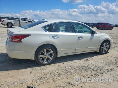 Trzecie zdjęcie samochodu z tyłu: 2015 NISSAN ALTIMA 2.5 SV VIN:1N4AL3AP0FC143312 - miniatura