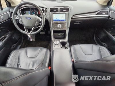 Zdjęcie 8 z 12 samochodu: 2019 FORD FUSION TITANIUM VIN:3FA6P0RU5KR105072 - miniatura