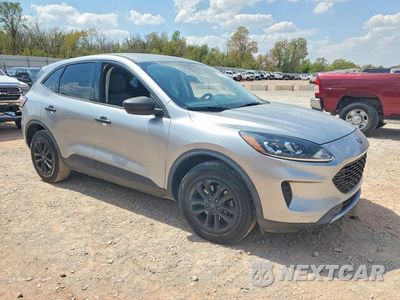 Czwarte zdjęcie samochodu z boku: 2022 FORD ESCAPE S VIN:1FMCU0F62NUA12708 - miniatura