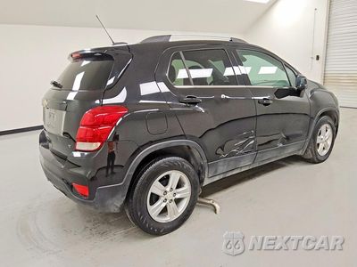 Trzecie zdjęcie samochodu z tyłu: 2020 CHEVROLET TRAX 1LT VIN:KL7CJLSB5LB331785 - miniatura