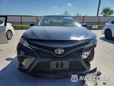 Piąte zdjęcie samochodu w środku: 2019 TOYOTA CAMRY SE VIN:4T1B11HK6KU682889 - miniatura