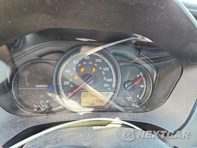 Zdjęcie 9 z 13 samochodu: 2015 TOYOTA YARIS 3-DOOR L VIN:VNKJTUD32FA017027 - miniatura