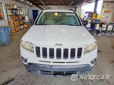 Piąte zdjęcie samochodu w środku: 2016 JEEP COMPASS SPORT VIN:1C4NJCBA3GD518634 - miniatura