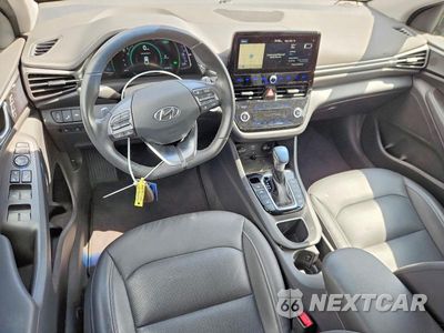 Zdjęcie 8 z 13 samochodu: 2020 HYUNDAI IONIQ LIMITED VIN:KMHCX5LD2LU195094 - miniatura