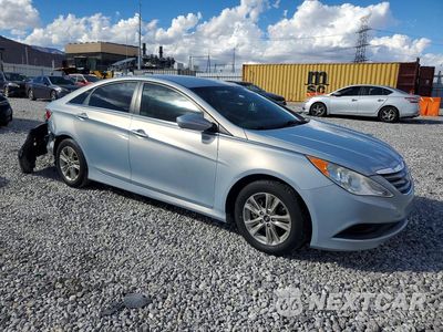 Czwarte zdjęcie samochodu z boku: 2014 HYUNDAI SONATA GLS VIN:5NPEB4AC6EH907233 - miniatura
