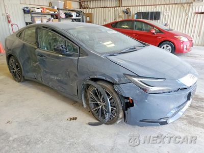Czwarte zdjęcie samochodu z boku: 2025 TOYOTA PRIUS XLE VIN:JTDADABU2S3027944 - miniatura