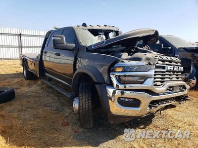 Czwarte zdjęcie samochodu z boku: 2025 RAM 5500 VIN:3C7WRNFL9SG507382 - miniatura