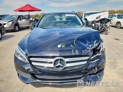 Piąte zdjęcie samochodu w środku: 2015 MERCEDES-BENZ C 300 4MATIC VIN:55SWF4KB1FU027389 - miniatura