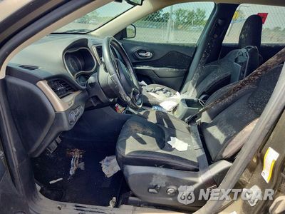 Zdjęcie 7 z 13 samochodu: 2015 JEEP CHEROKEE LATITUDE VIN:1C4PJLCS8FW616965 - miniatura
