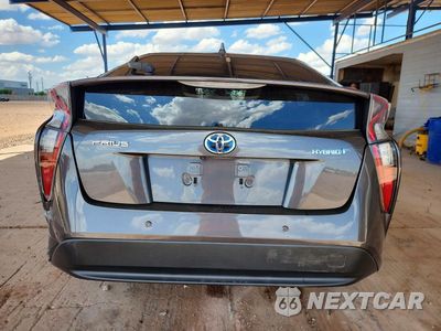 Zdjęcie 6 z 13 samochodu: 2018 TOYOTA PRIUS FOUR VIN:JTDKARFU1J3545094 - miniatura